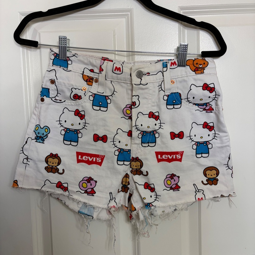 Levis x Hello Kitty Ribcage Shorts White Denim High Waisted Sanrio Print 27